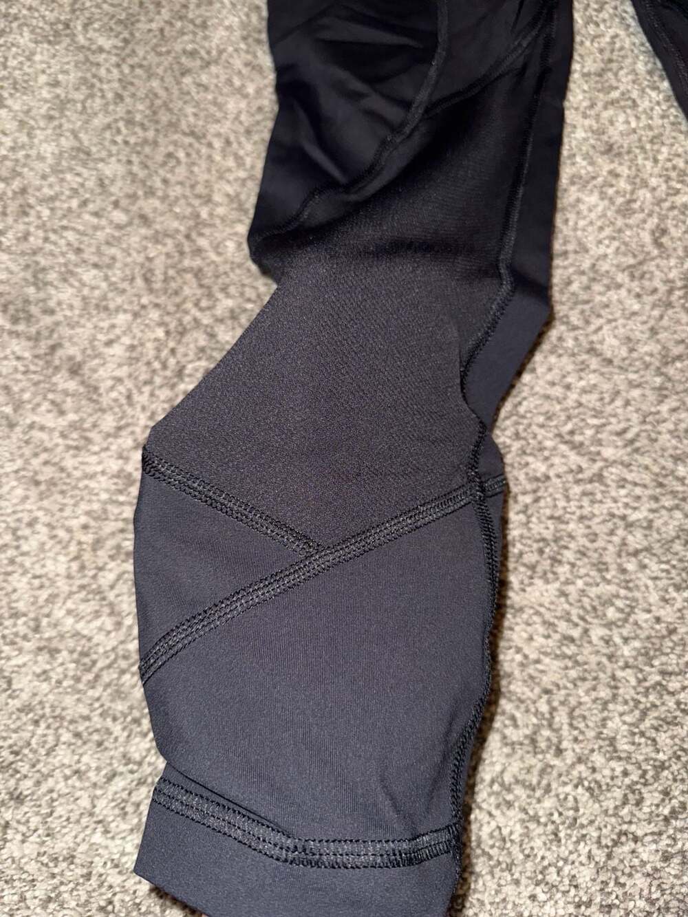Lululemon Pace Rival Mid-Rise Crop Leggings with Side Pockets, Black, Size 4 - Picture 6 of 7